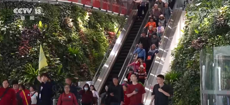 旅客与游客齐聚、民航与文旅融合 粤港澳大湾区机场群建设发展呈现新活力