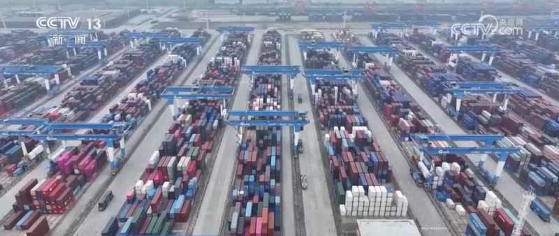 167.5亿吨、4.4%！前11个月我国港口货物吞吐量保持较快增长