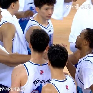 CBA俱乐部杯-浙江力克新疆 兰道夫18分钟28分 吴前16+5+5