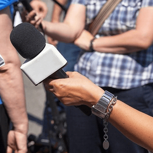 安徽阜南通报“城管局副局长酒后袭警被拘”：停职，纪委监委立案审查