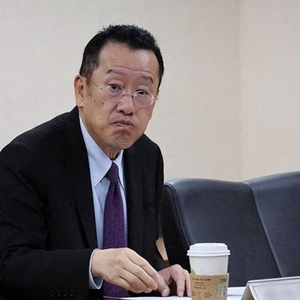 台装修公司斩获6亿军火大单，国民党民代批台军头子自欺欺人