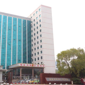 公安局副局长因“借款收息”等被控受贿罪，一审被判缓刑检方抗诉，二审未宣判