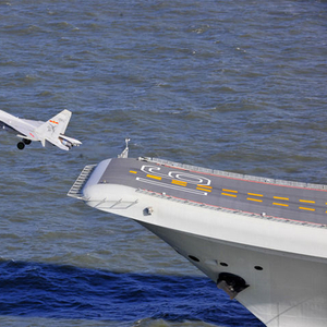 解放军歼-15在日本家门口两度锁定日本战机，小泉半夜急了