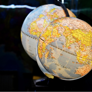 国防部新闻发言人张晓刚就日炒作我辽宁舰航母编队舰载机雷达照射答记者问