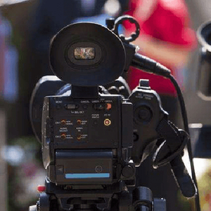 解放军报：反腐败斗争没有禁区特区盲区