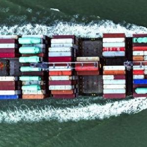 特朗普要重振“美国制造”，却先把中国出口推上历史新高？