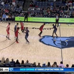 杨瀚森生涯首次先发19分钟4分5板2助&5犯 开拓者不敌灰熊