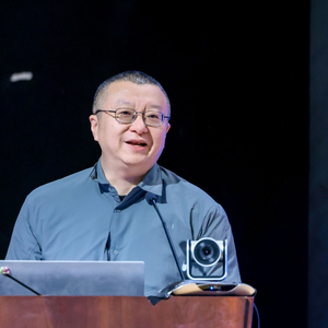 CAAI智能传媒技术发展大会丨王巍：智媒未来发展面临信任关、责任关、普惠关