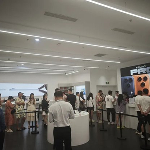 海南封关首日实探三亚海旅免税城：免税价叠加消费券，苹果手机最高可减1000元